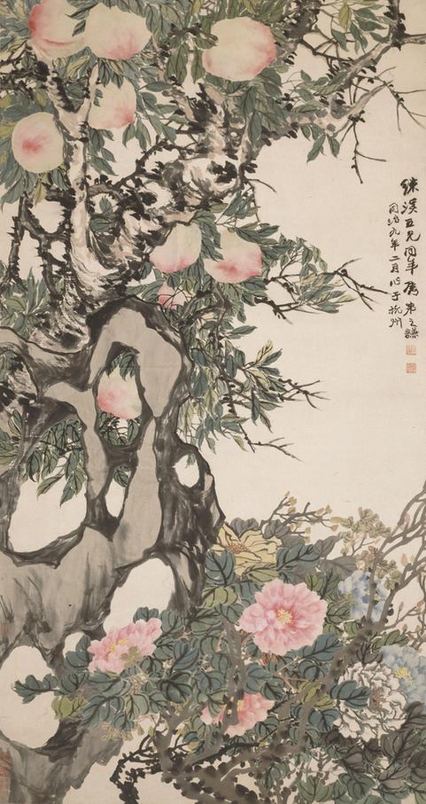 桃实牡丹图轴
