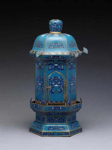 掐丝珐琅方夔纹六方亭式灯