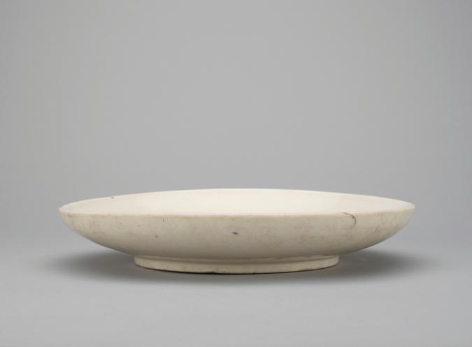 德化窑白釉划花盘