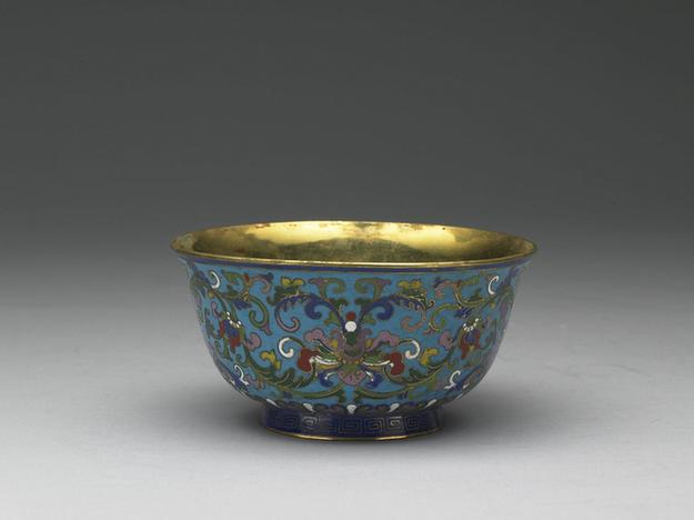 掐丝珐琅番莲纹碗
