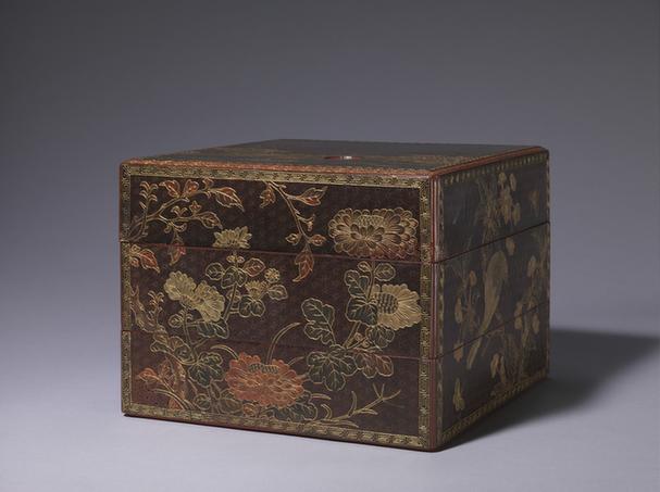 戗金彩漆花鸟图三层方盒