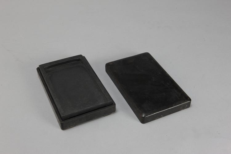 歙石长方抄手砚
