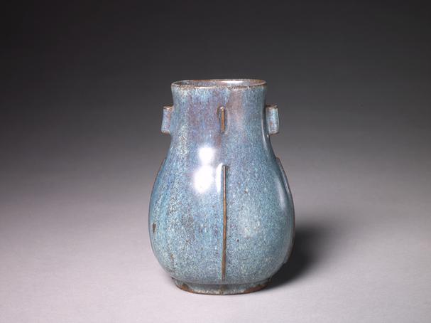 石湾窑蓝白釉贯耳壶