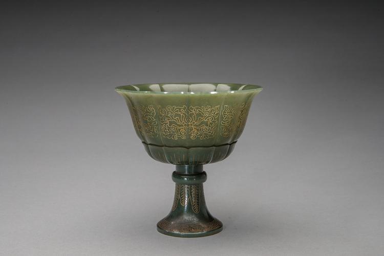 碧玉填金花卉纹莲瓣式高足供碗