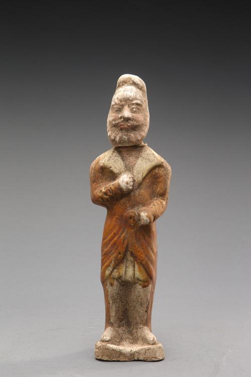 陶黄釉画彩胡人俑