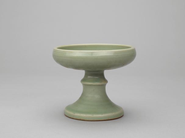 龙泉窑青釉高足洗