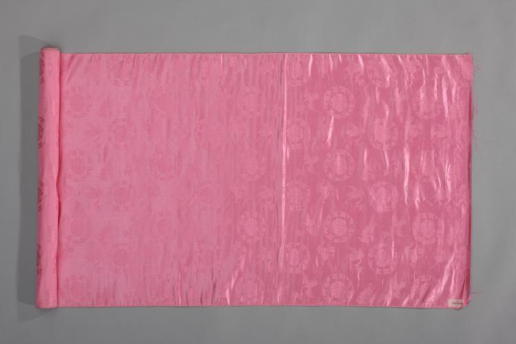 粉色富贵福寿纹暗花缎