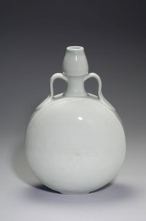 甜白葫芦形绶带耳扁壶