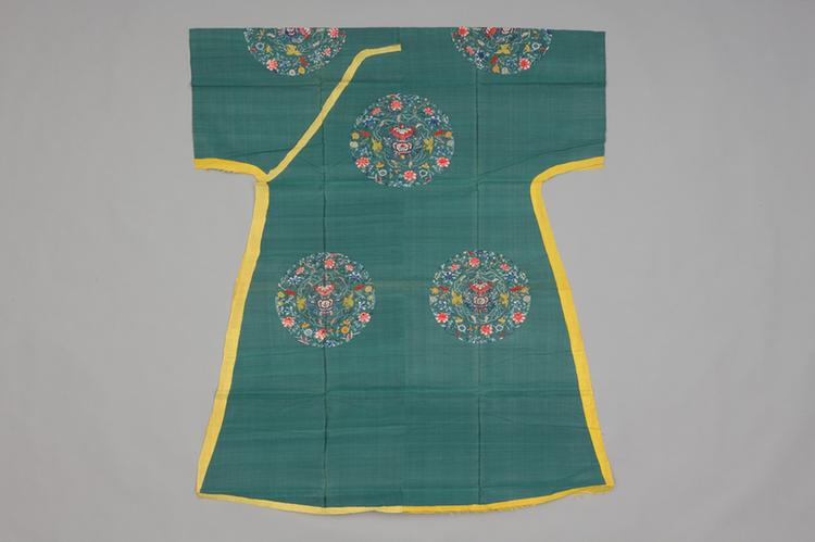 绿色缂丝八团五谷丰登纹袍料