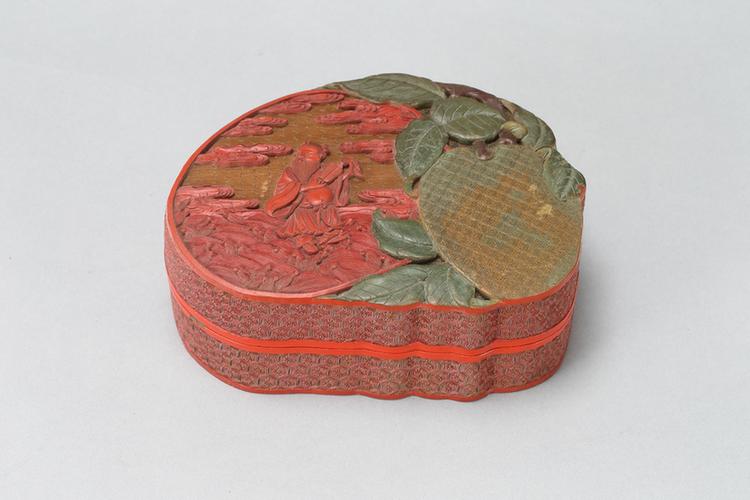 堆彩八仙祝寿汉钟离图桃式盒