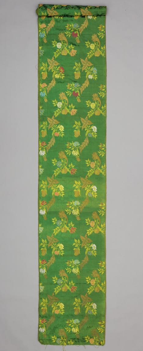 绿色金叶洋花纹妆花缎