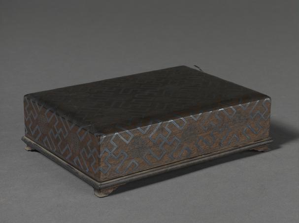 紫檀嵌银丝方盒