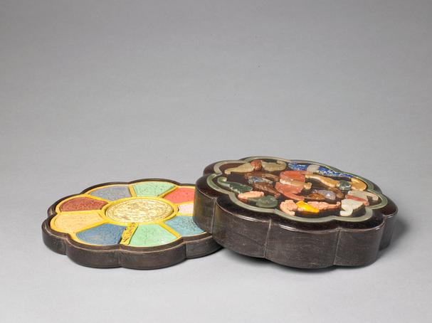 硬木嵌玉石葵花式盒