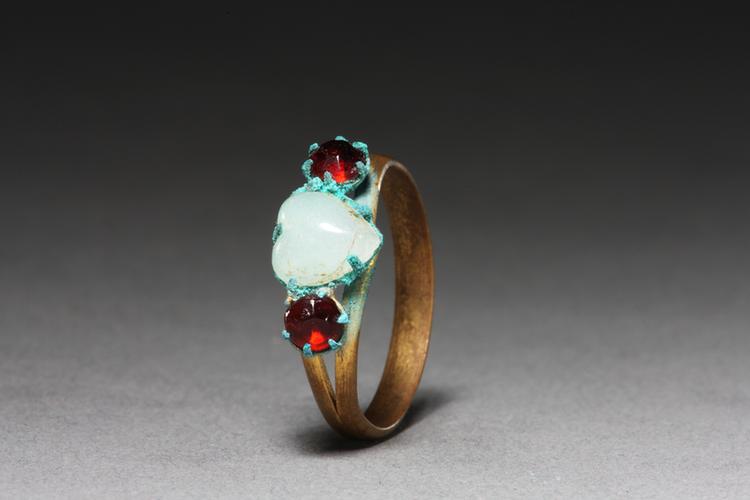 铜镀金嵌料石戒指