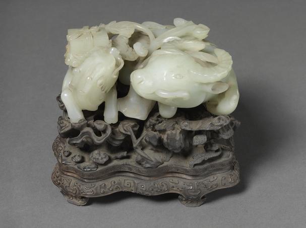 青玉麒麟献瑞卧牛