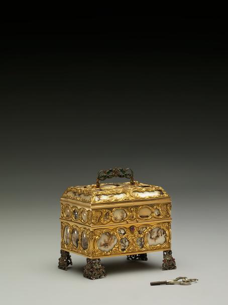 铜镀金嵌玛瑙玻璃转花规矩盒表