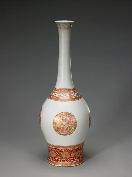 红彩加金团龙纹直口瓶