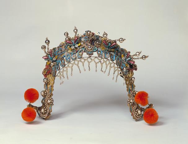 串玻璃珠龙花蝶纹带粉红绒球大过桥