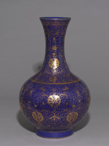 祭蓝釉描金开光龙凤纹撇口瓶
