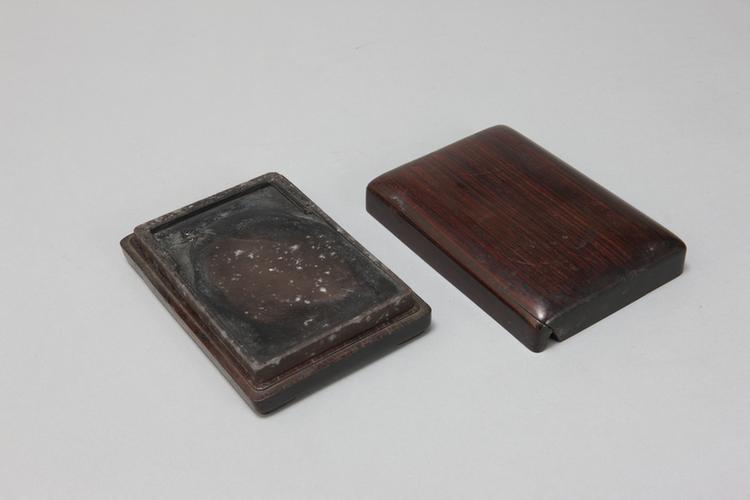 端石雕蜘蛛长方砚