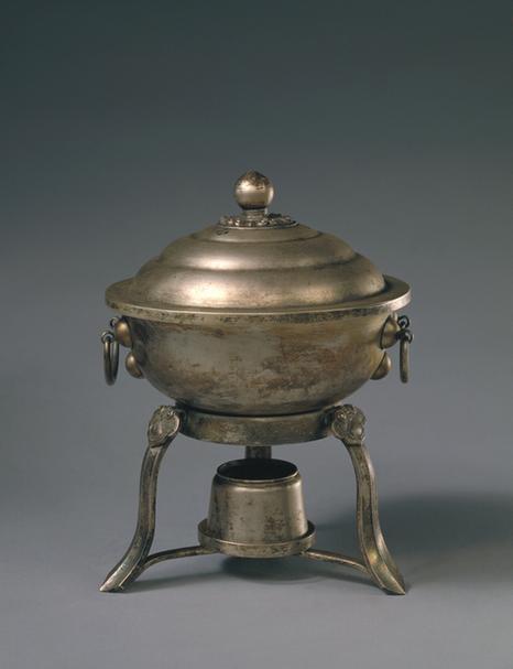 银如意形足火锅