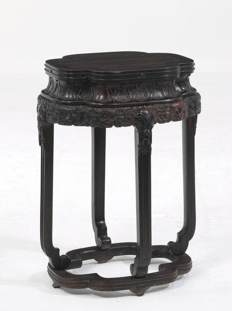 紫檀木海棠式杌