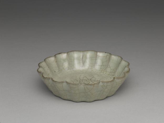 月白青瓷花式洗