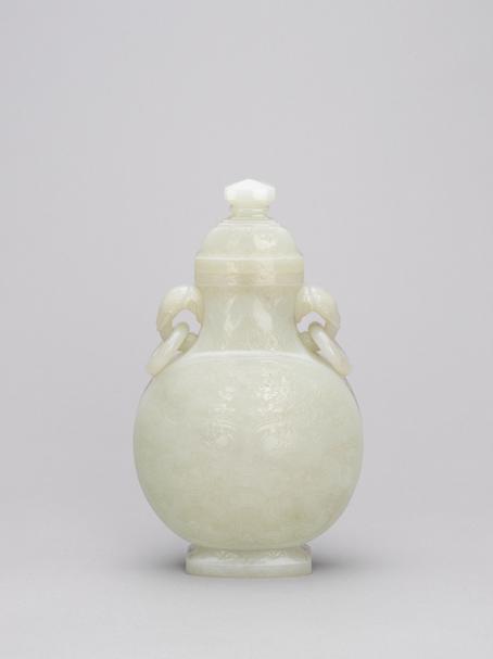 白玉双象首耳活环扁盖瓶