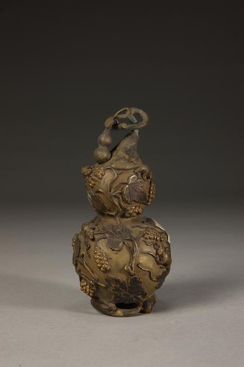 乾隆款铜葫芦式水丞