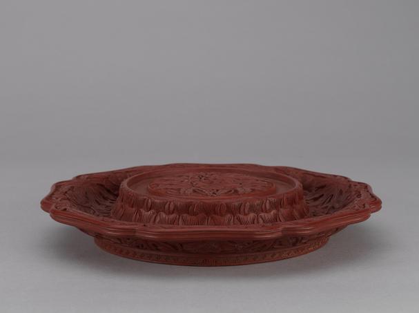 剔红秋葵纹盏托