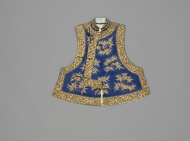 宝蓝色缂丝金竹子银鼠皮琵琶襟坎肩