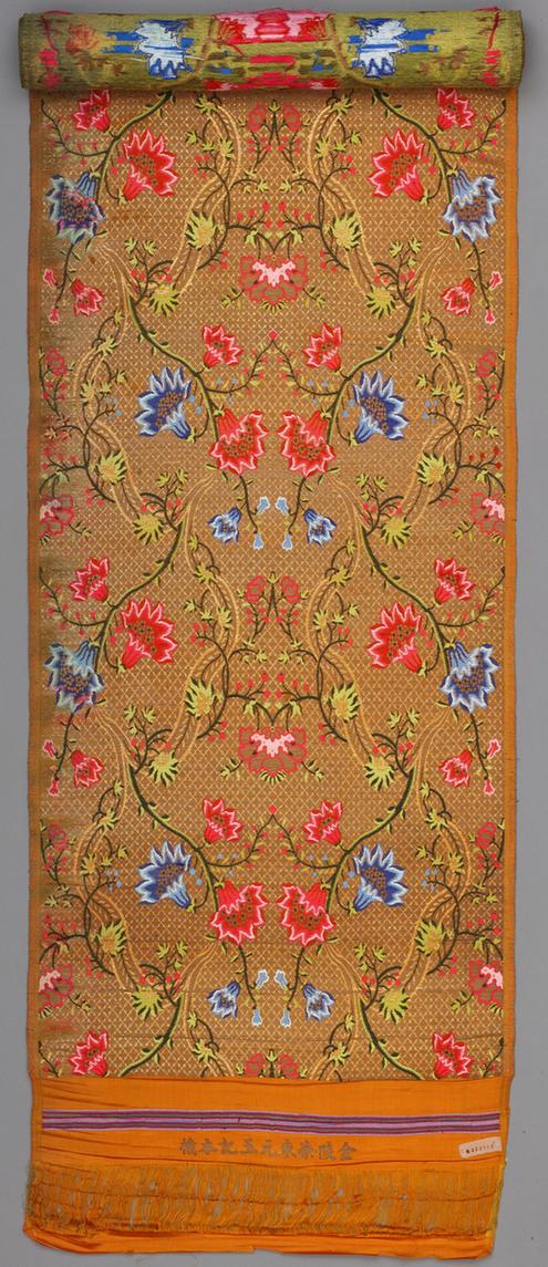 桔黄色地串枝洋花纹金宝地锦