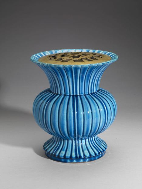 天蓝釉花尊