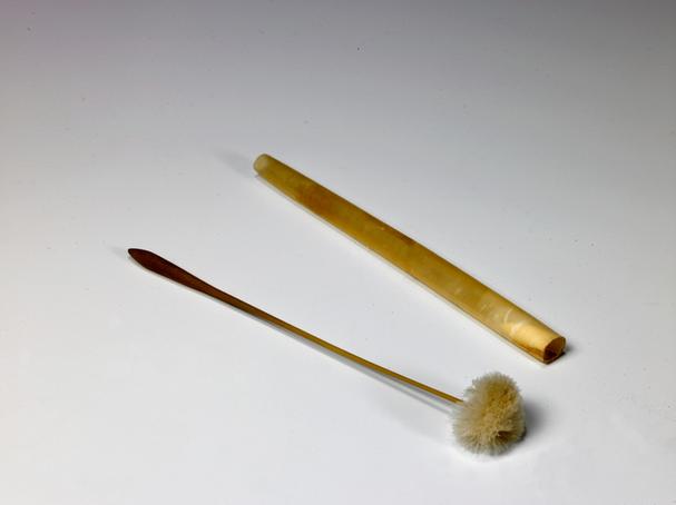 理发具-象牙套折叠耳挖