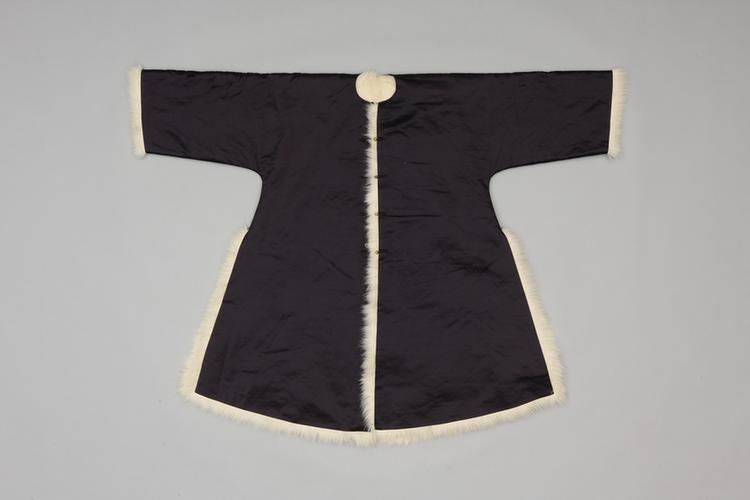 青色素缎白狐肷皮常服褂