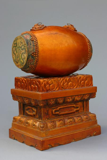 金漆彩画云龙纹搏拊鼓