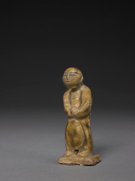 青釉瓷持物童子立像