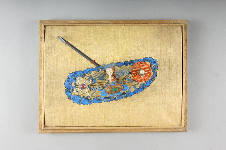 点翠镶料珠万寿鹤纹头花