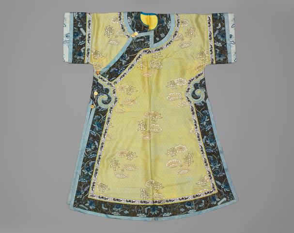 明黄色直径纱绣品月万字地水墨荷花纹单氅衣