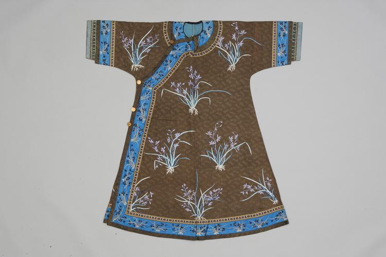 香色绸绣淡彩墩兰纹夹衬衣