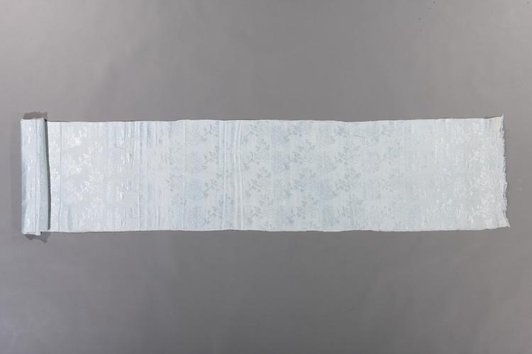 湖色牡丹纹花绸