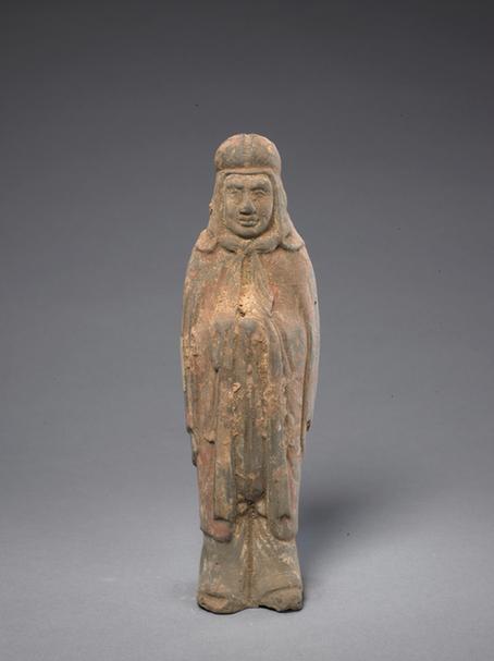 陶画彩披风衣男立俑