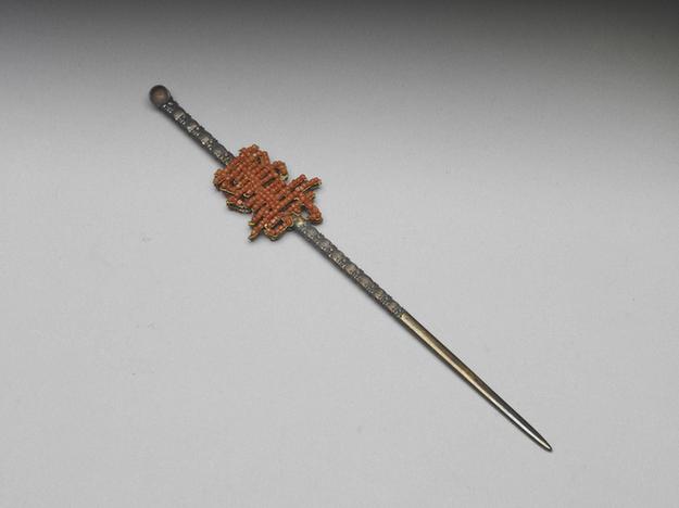 银镀金嵌珊瑚珠「万寿」耳挖簪