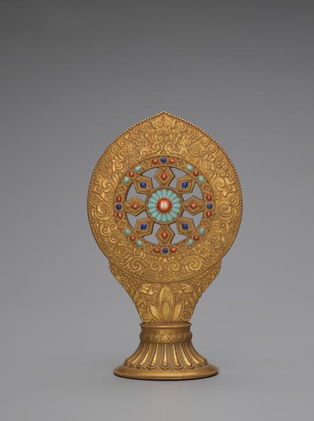 乾隆款金釉五彩瓷法轮