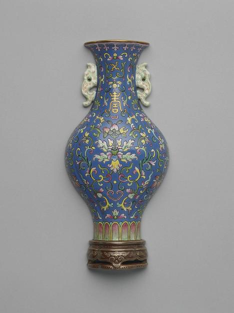 珐瑯彩轿瓶