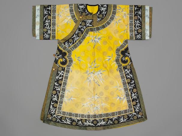 明黄色绸绣墨竹子平金团寿纹单衬衣