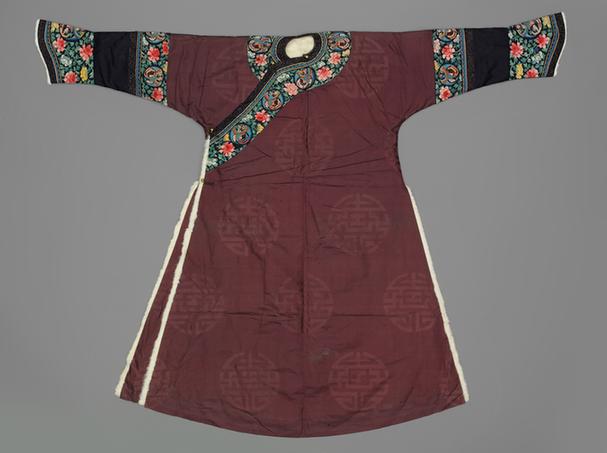 酱色寿字纹暗花绸银鼠皮女吉服袍