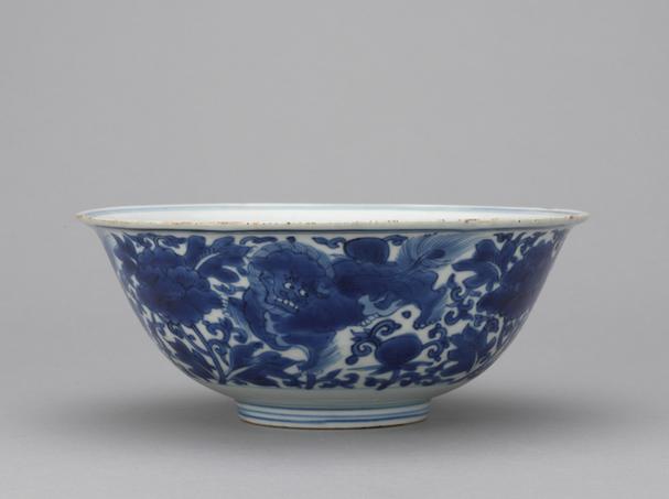 青花狮子牡丹纹碗