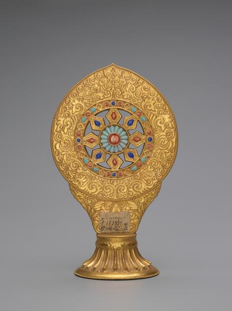 乾隆款金釉五彩瓷法轮