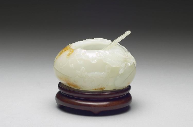 玉瓜形水盂（附玉匙、木座）